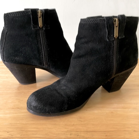 Sam Edelman Distress Black Suede Heeled Booties, Size 8 - Picture 14 of 16